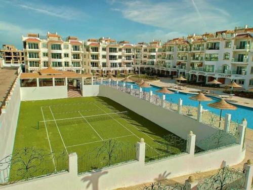 2-Bedroom Apartment on the Second Floor with a Balcony and amazing Pool View & Free Beach Access in Sharm Hills Resort