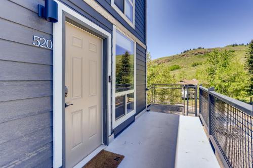 Private Entry, Washer&Dryer, Near Town, Lake Dillon! condo in Dillon, USA