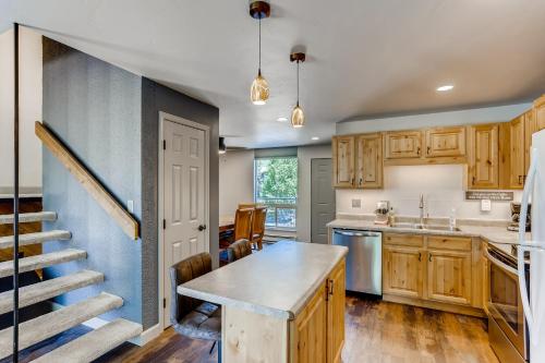 Private Entry, Washer&Dryer, Near Town, Lake Dillon! condo in Dillon, USA