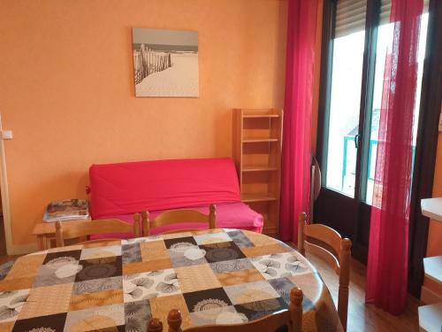 Appartement Les Sables-d'Olonne, 2 pièces, 4 personnes - FR-1-92-572 - Location saisonnière - Les Sables-d'Olonne