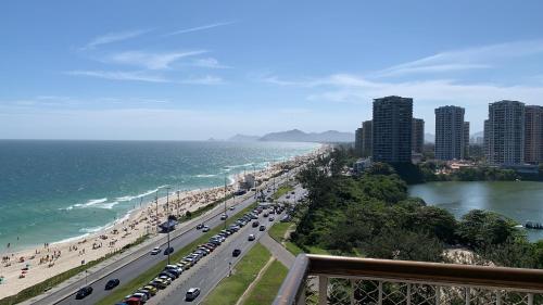 Apart hotel em frente à praia da Barra da Tijuca, vista total para o mar