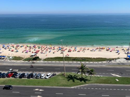 Apart hotel em frente à praia da Barra da Tijuca, vista total para o mar