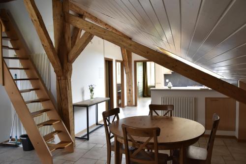 Oprema, Drosera appartement et studio de vacances in Le Locle