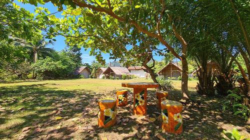 koh mook oyoy reggaebar bungalow in Koh Mook