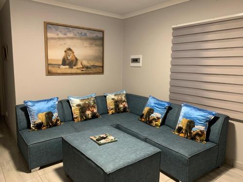 Lion House, 3 bedroom House next to Pilanesberg and Sun City photo 1