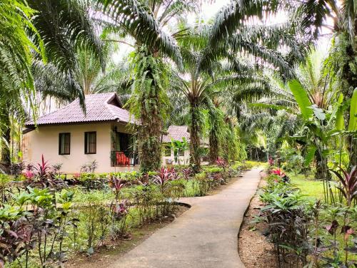 Khao Sok Palm Garden Resort