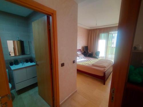 3 Bedroom Apartment with Wifi, Casablanca (photo 3)