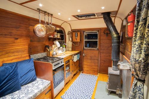 Get Away Hide Away in Elsinga