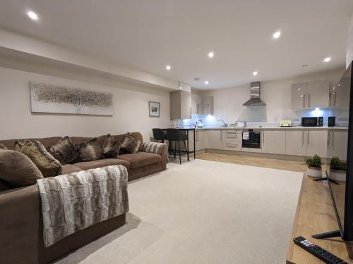 Stunning 2-Bed Apartment in Stevenage, Sleeps 5 with free Private Parking · Cottered