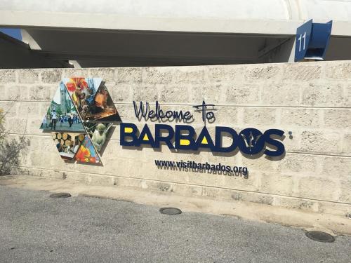 DonaMae 2 story Barbados House in Μπρίτζταουν