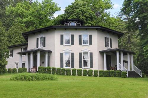 Black Sheep Inn & Spa