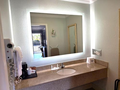 Double Room with Two Double Beds - Non-Smoking