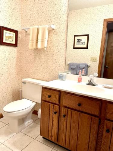 Mountainside 202 Townhome - Pet Friendly in Swiss, USA