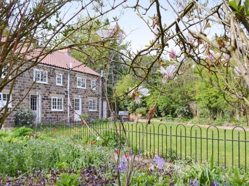 Keldholme Cottage 1 - Uk10992