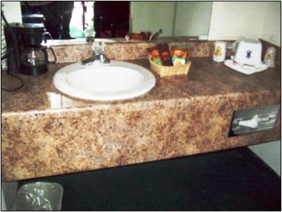 Super 8 by Wyndham Oklahoma Fairgrounds - image 11