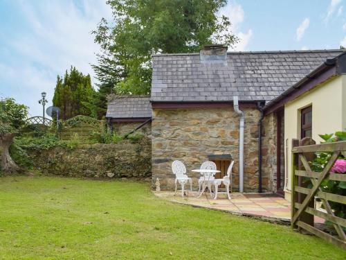 Old Chapel Cottage - Dinas Country Club