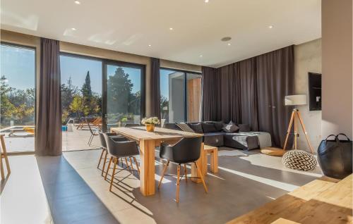 Gorgeous Home In Katuni in Katuni