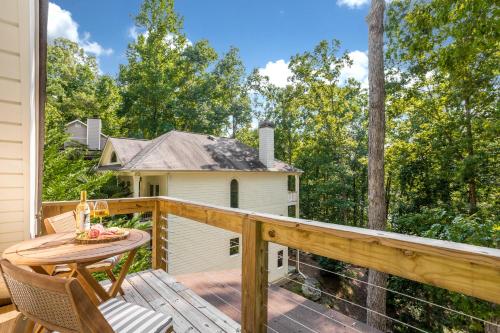 Hideaway Cove on Lake Lanier! in Murrayville, USA