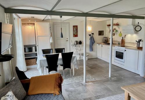 Skovboferie Apartments BB in บรังเดอ