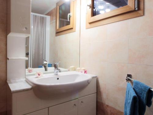 Bathroom, Delightful hut with spectacular views of the Pale di San Martino in Transacqua