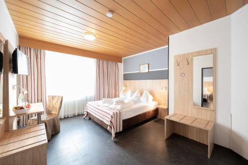 Hotel Astoria - image 2