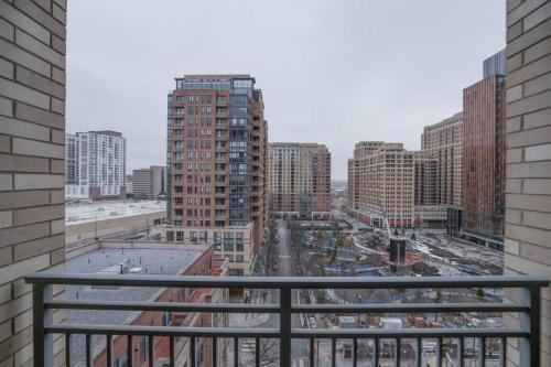 Condo with Gym and Pool in Pentagon City 8min to DCA, Arlington (photo 3)