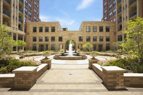 Condo with Gym and Pool in Pentagon City 8min to DCA, Arlington (photo 7)