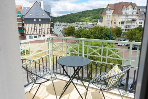 2 pièces Port Cabourg - 2 à 4 personnes - 34 m2 - Balcon - Vue Port - Nouveau sur Booking !