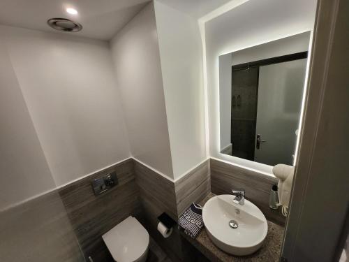 B21Residence - image 6