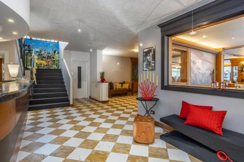 Vestabils, Pippo Hotel in Terzola