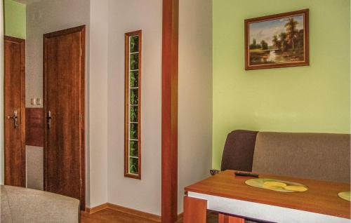 One-Bedroom Apartment in Wladyslawowo - image 2