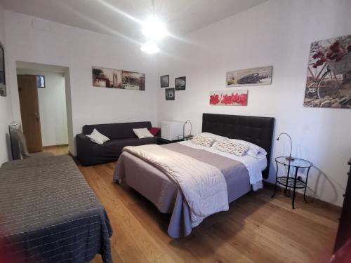Home 103 – Rome