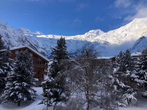Near ski slopes 2 bedrooms apartment with balcony in Saas-Fee, Schweiz