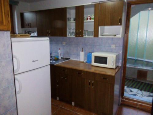 Holiday House Afan - image 3