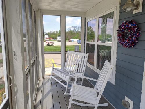 Adventure Inn #21 - image 7