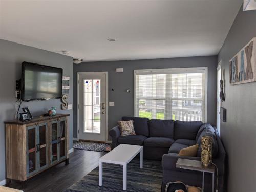 Adventure Inn #21 - image 10