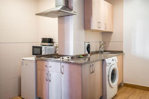 - Apartamento en el Corazón de Granada - QH Granada Centro - image 3