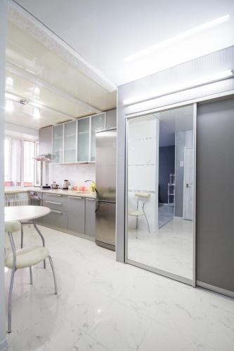 Kultury Street Apartment - image 2