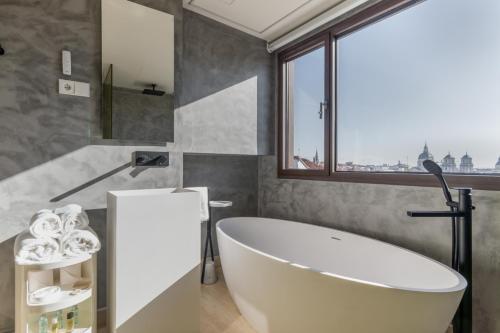 Madrid 1915 Private Suites 3