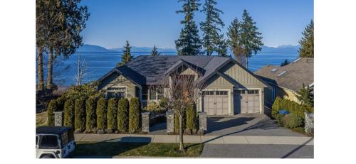 Beauty Oceanside property in North Nanaimo