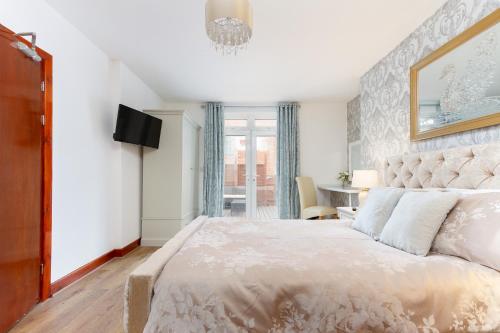 Beachcliffe Lodge Apartments - image 8