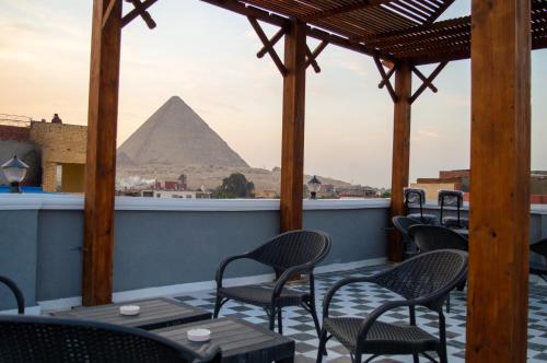 Pyramids Gate Hotel