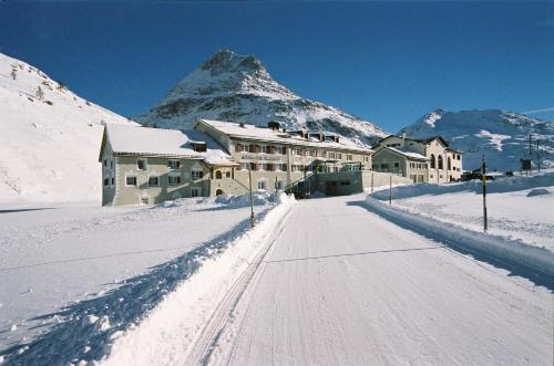 Gasthaus & Hotel Berninahaus Pontresina