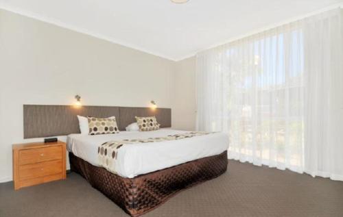 曼杜拉汽車旅館公寓 (Mandurah Motel and Apartments) in 曼哲拉城