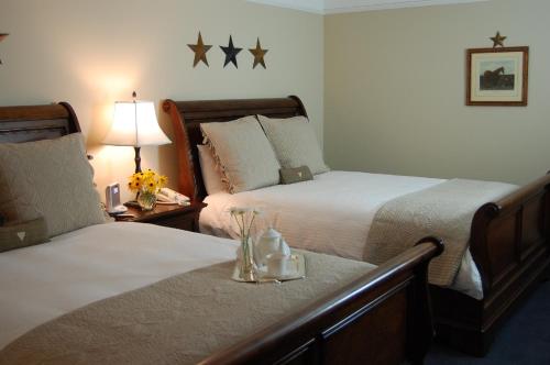 Deluxe Room with Two Queen Beds