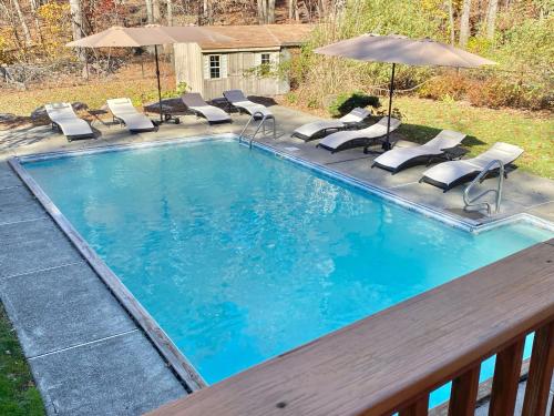 Cedar Mill Hideaway in Woodbury, USA