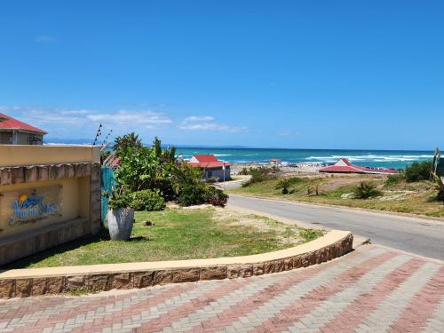 EL-Marina in Aston Bay