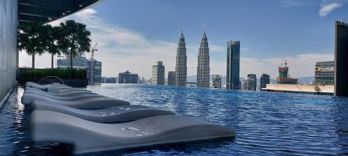 Eaton KLCC Suites By Elite - image 3