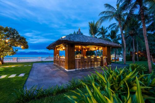 Pub/salong, Vinpearl Resort Nha Trang in Nha Trang