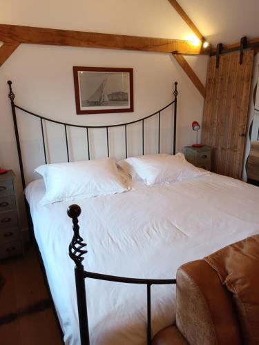 The Bothy - Studio Oak Frame Barn in Rural AONB